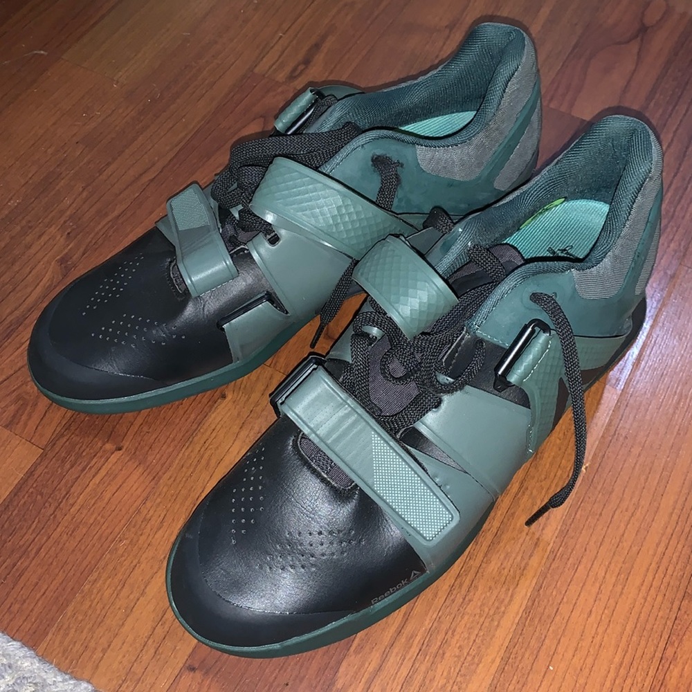 Reebok lifting shoes
